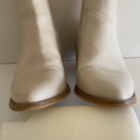 Dolce Vita cream faux leather boots side zip stack heel western  7 1/2 - Picture 10 of 16